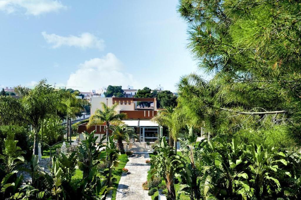Colonna & Apart-hotel *